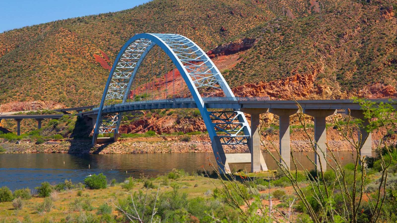 Roosevelt Lake with a beautiful bridge going over it